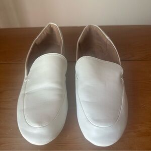 Cushionaire Memory Foam Loafers Seafoam Cream Slip On Flats Size 8.5